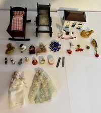 Vintage Dolls House Nursery