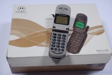 Motorola v3688 flip phone