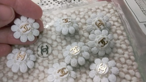 Chanel button france - 22,