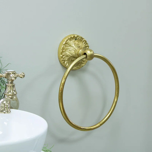 Luxe gold ring - luxe, holder