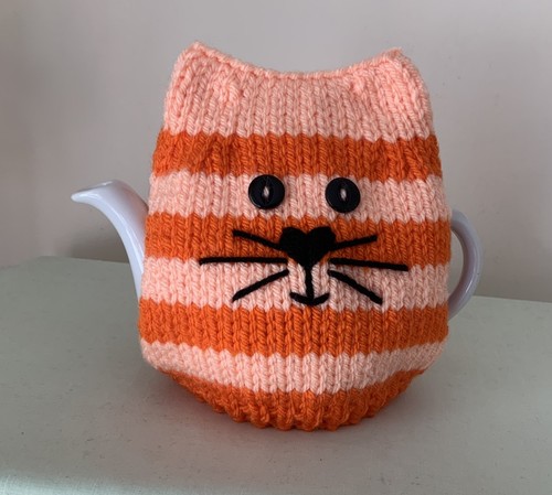 New hand knit - new, orange/apricot