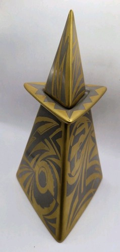 Moorland pottery mile zone - pottery,