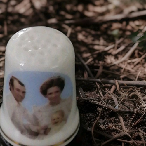 Royal commemorative thimble - commemorative,
