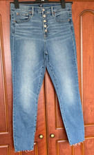 GAP 1969 Ladies Blue Jeans Size 10/30  W30" L26" Button Fly 94% Cotton
