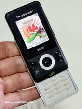 Sony Ericsson W205 Walkman Unlocked Slide Phone Excellent Condition With Charger