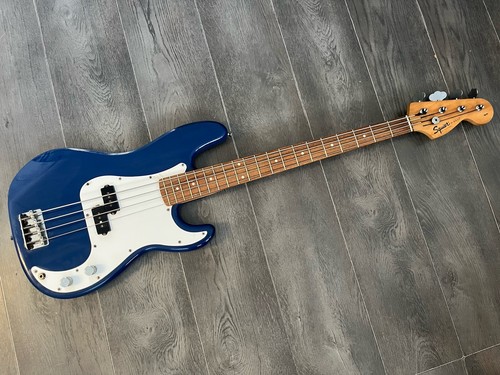 Squier bass - bass,,