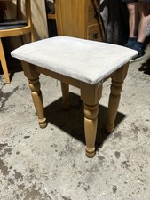 Solid pine pine fabric button