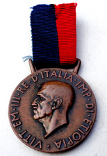 Vitt. Em. III King of Italy - Imp. of Ethiopia East Africa Bronze War Medal.