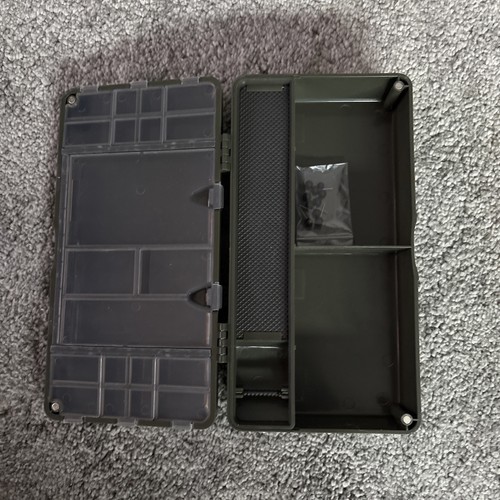 Fishing tackle box - ,