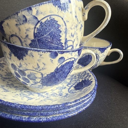 Poole pottery blue vine - poole,
