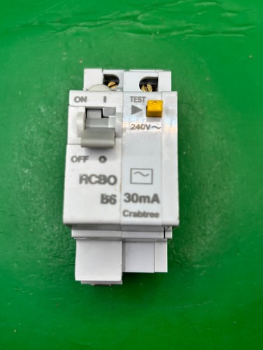 Crabtree 30ma double - b6,
