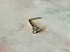 Flower nose stud 18 carat gold
