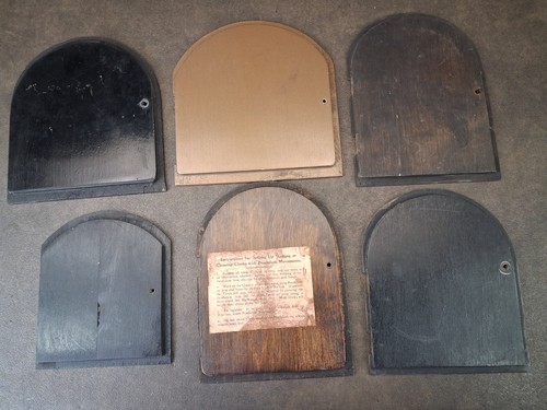 Vintage mantle clock - mantle, rear