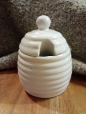 Honeypot Ceramic White Honey