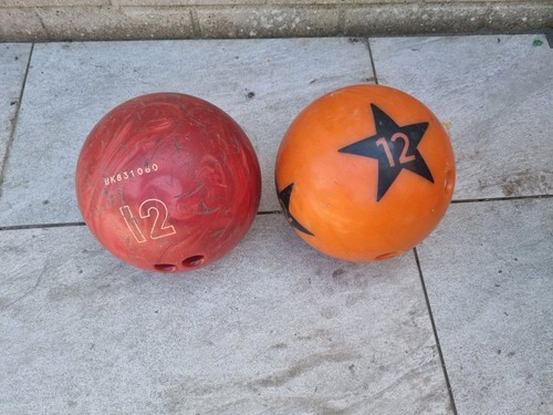 Job lot bowling ball - 2×,