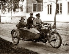 1920 HARLEY DAVIDSON MOTORCYCLE With SIDECAR Photo  (180-a)