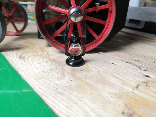Oil lamp lantern and clip - /,