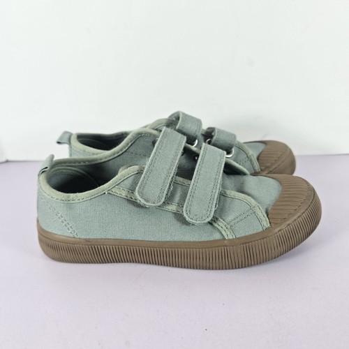 Nwot boys green trainers - nwot,