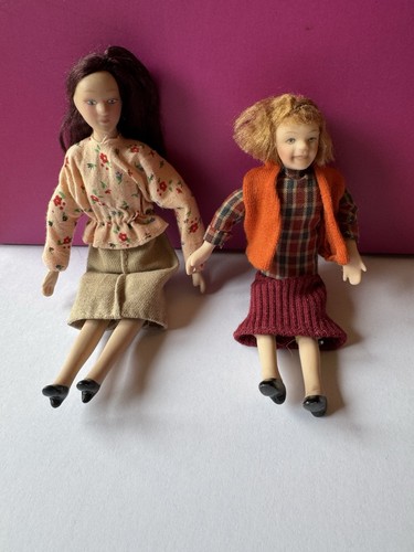 Vintage dolls house - house,