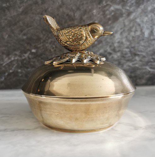 Vintage brass lidded trinket - vintage,