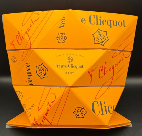 Veuve clicquot champagne - clicquot,