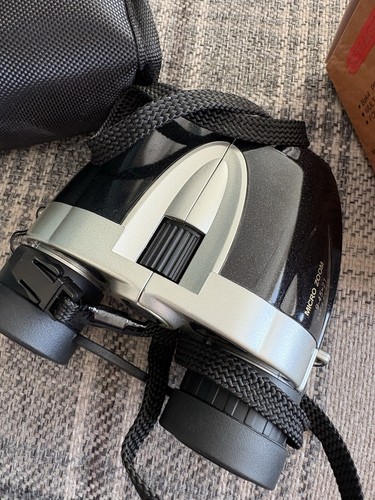 Compact binoculars - compact,