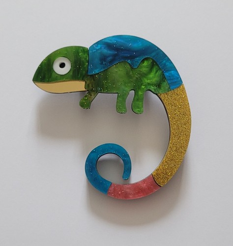 Acrylic lizard brooch