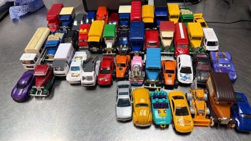 Large job lot diecast cars - job,