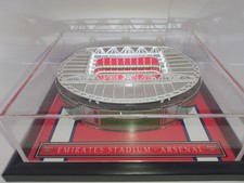 ARSENAL EMIRATES STADIUM MODEL STADIUM WITH WORKING LIGHTS & PERSPEX COVER