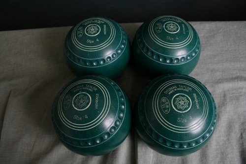 Taylor ace size green - 4, bowls
