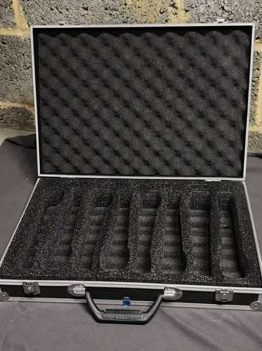 Flight case for - case, microphones