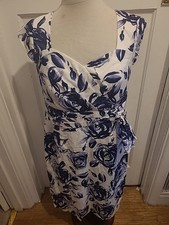 Ladies Libra Size 12 Navy Blue