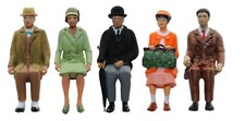 FG16  1930s Sitting Passengers