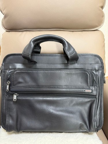 Tumi leather business bag - business,