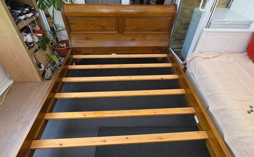 Mahogany coloured sleigh bed - coloured,