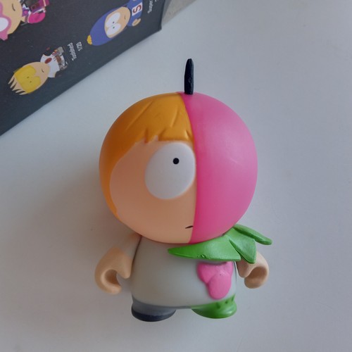 Kidrobot the fractured but - the,