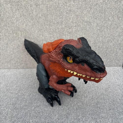 Jurassic world uncaged - jurassic,