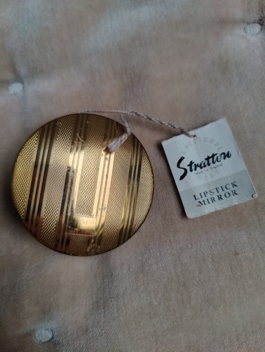 Stratton lipstick mirror - lipstick,