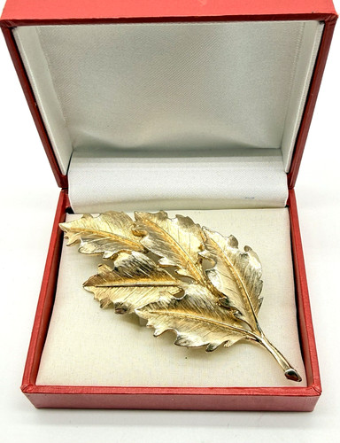 Vintage sphinx large gold tone - vintage,