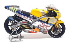 Minichamps: Valentino Rossi:  1/12 Honda NSR 500 GP 500cc: 2001 Original Edition