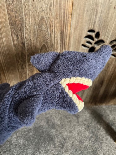 Jellycat toothy shark - toothy,