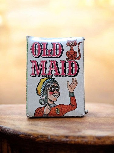 Vintage old maid playing - old,
