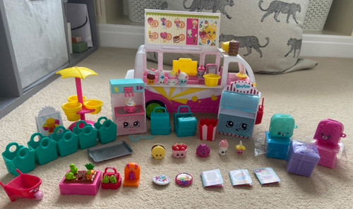 Shopkins figures and - 28, toys
