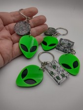 Green & Black Alien Head With Clear Glitter Little Alien Head Resin Keyring 