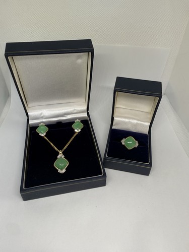 Vtg green jade cabochon - vtg,