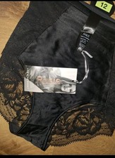 M&S ROSIE for Autograph 12