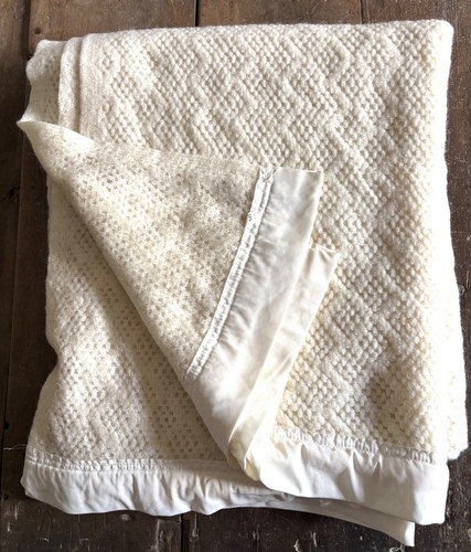 Cellular large cream blanket - cellular,