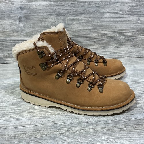 Danner boots women size 9 - danner,