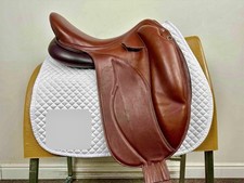 Devoucoux Makila Lab-E dressage Rides & Feels Like 17.5” Brand New Seat