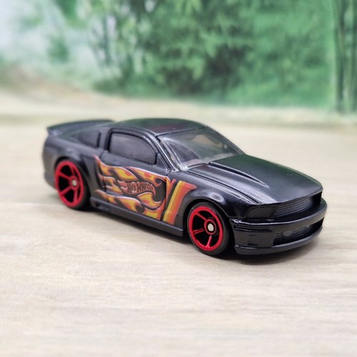 Hot wheels ford - hot,